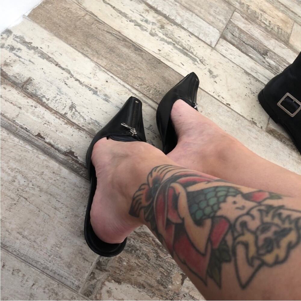 Prada Black Leather kitten heel Mules with Zippered Toe heels shoes - Picture 4 of 9